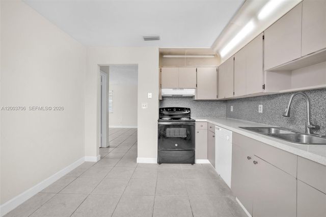 2125 Mckinley St back, Hollywood, FL 33020