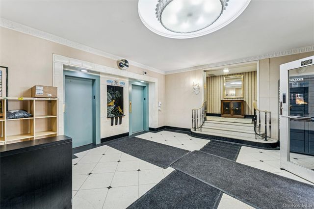 7136 110th Street 2F, Forest Hills, NY 11375