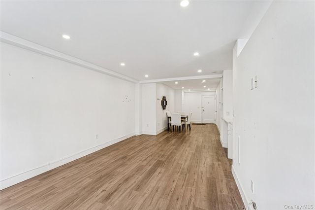 7136 110th Street 2F, Forest Hills, NY 11375