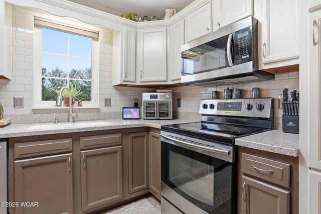 1958 Olympia Circle, Lima, OH 45805