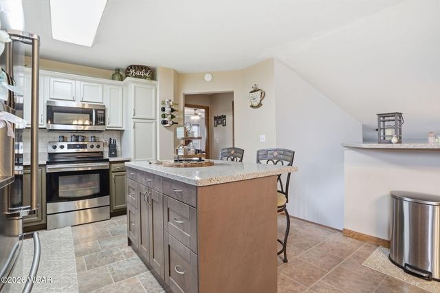 1958 Olympia Circle, Lima, OH 45805