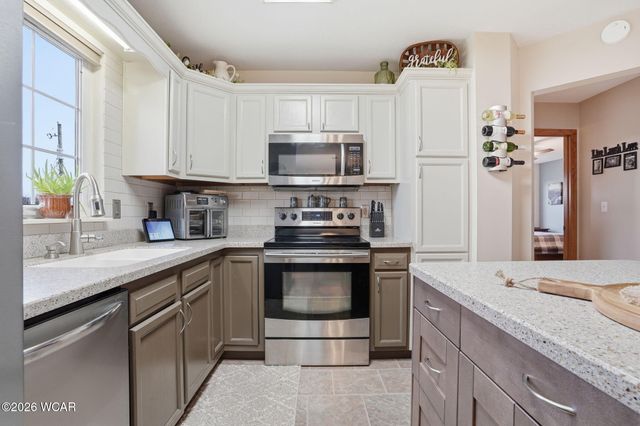 1958 Olympia Circle, Lima, OH 45805