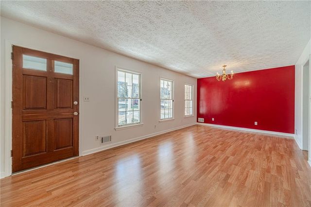 3823 Palisade Court, Snellville, GA 30039