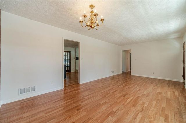 3823 Palisade Court, Snellville, GA 30039