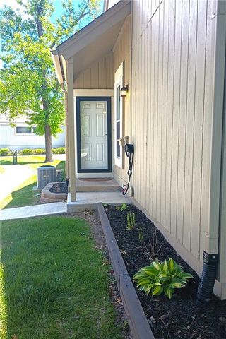 12209 W 79th Terrace, Lenexa, KS 66215
