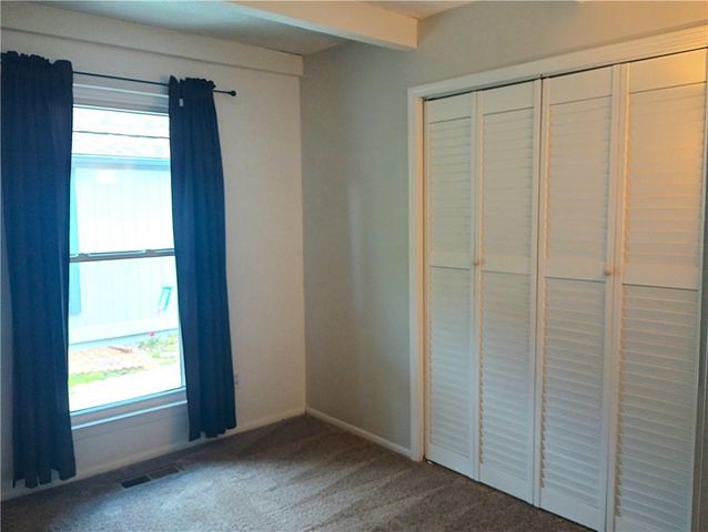 12209 W 79th Terrace, Lenexa, KS 66215