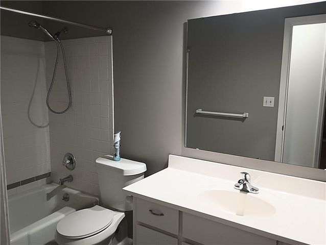 12209 W 79th Terrace, Lenexa, KS 66215