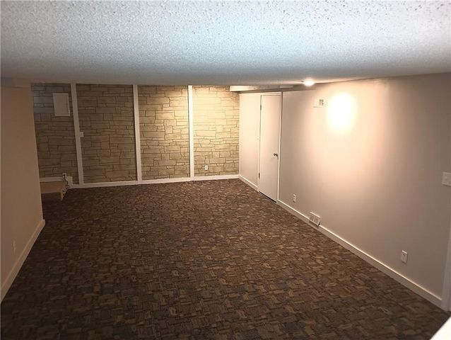 12209 W 79th Terrace, Lenexa, KS 66215