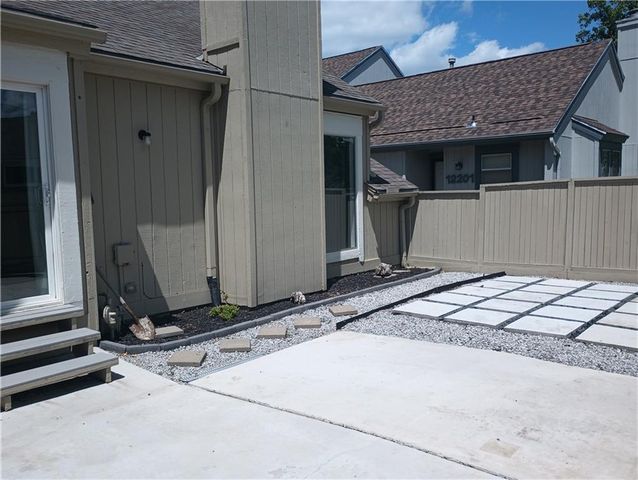 12209 W 79th Terrace, Lenexa, KS 66215