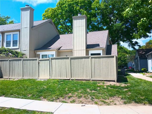 12209 W 79th Terrace, Lenexa, KS 66215
