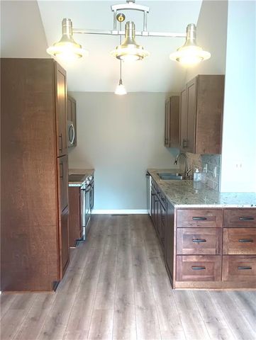 12209 W 79th Terrace, Lenexa, KS 66215