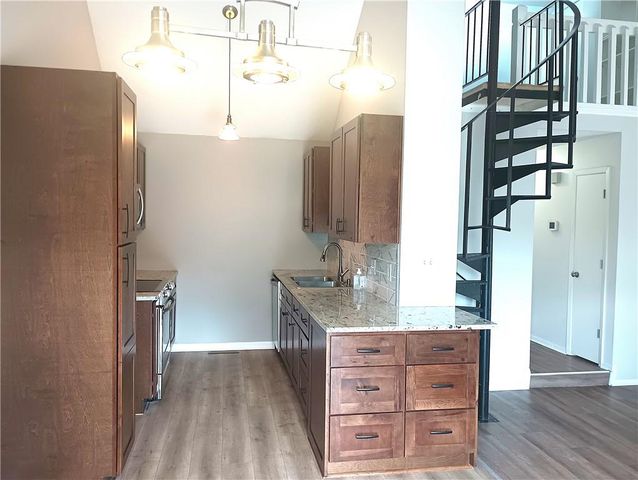 12209 W 79th Terrace, Lenexa, KS 66215