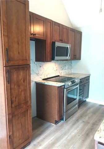 12209 W 79th Terrace, Lenexa, KS 66215