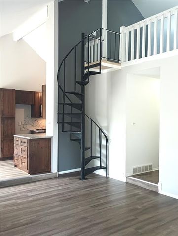12209 W 79th Terrace, Lenexa, KS 66215