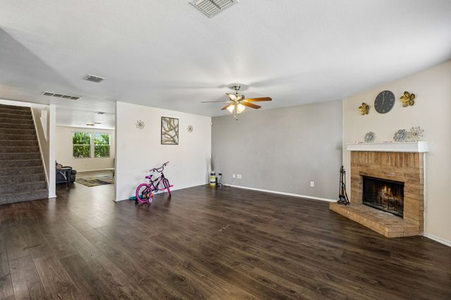 9216 Old Clydesdale Drive, Fort Worth, TX 76123