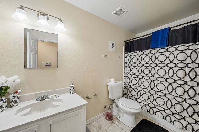 9216 Old Clydesdale Drive, Fort Worth, TX 76123