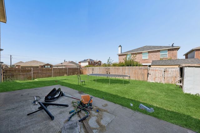 9216 Old Clydesdale Drive, Fort Worth, TX 76123