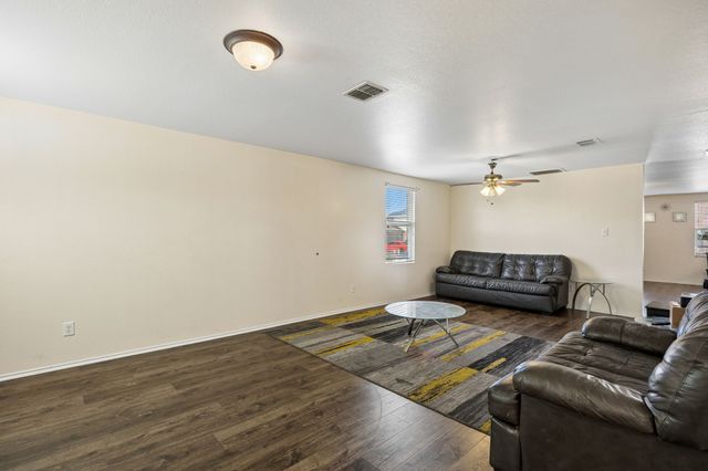 9216 Old Clydesdale Drive, Fort Worth, TX 76123