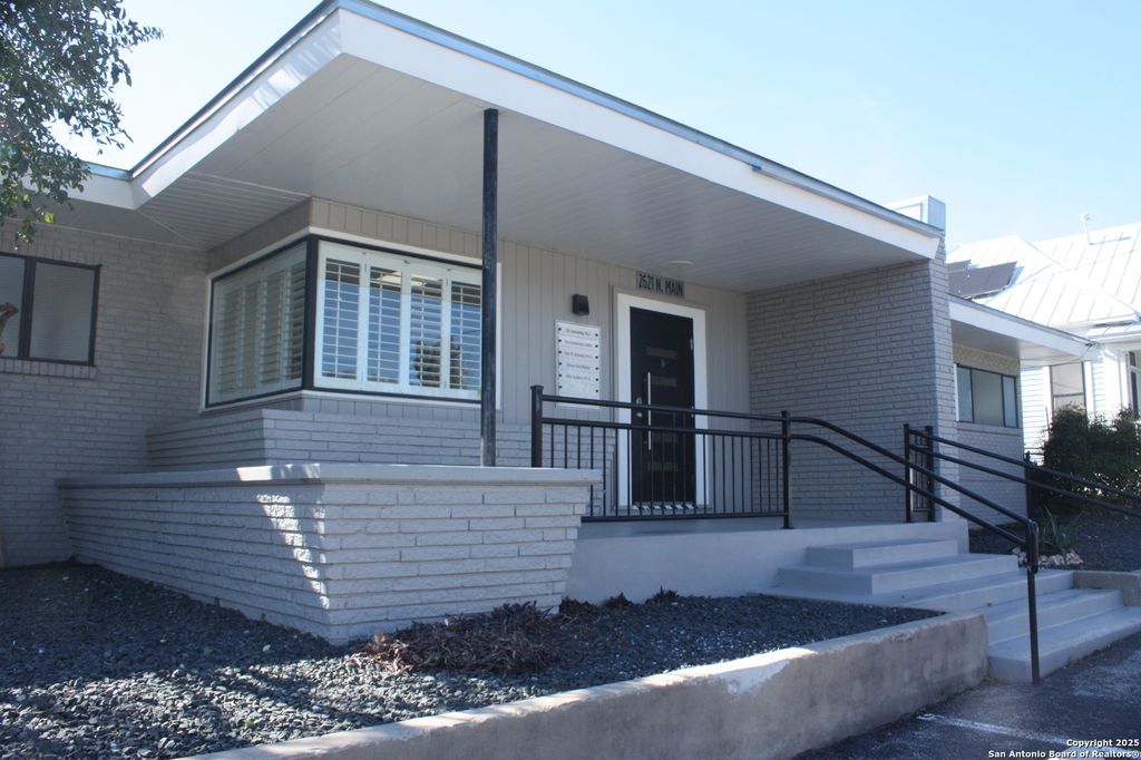 2621 North Main C, San Antonio, TX 78212