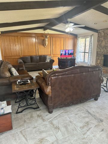 901 Freestone Court, Arlington, TX 76017