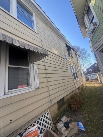 201 W Parmenter Street, Newburgh, NY 12550