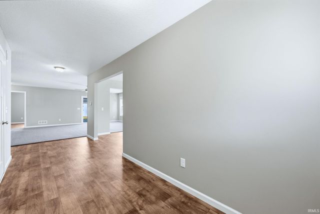 10491 Fieldlight Boulevard, Fort Wayne, IN 46835