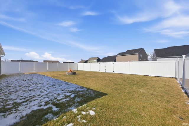 10491 Fieldlight Boulevard, Fort Wayne, IN 46835