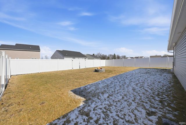 10491 Fieldlight Boulevard, Fort Wayne, IN 46835