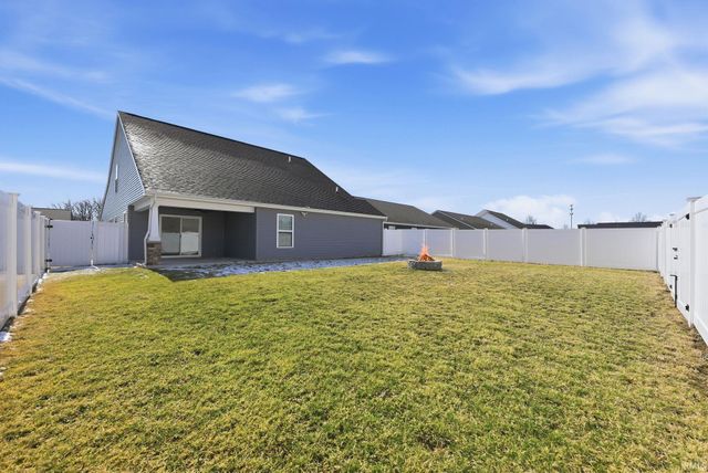 10491 Fieldlight Boulevard, Fort Wayne, IN 46835