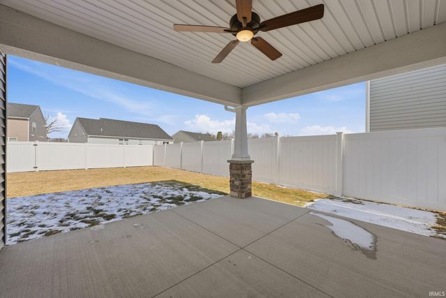 10491 Fieldlight Boulevard, Fort Wayne, IN 46835