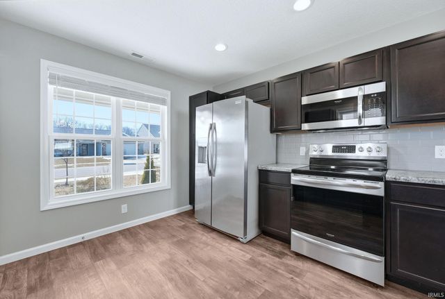 10491 Fieldlight Boulevard, Fort Wayne, IN 46835