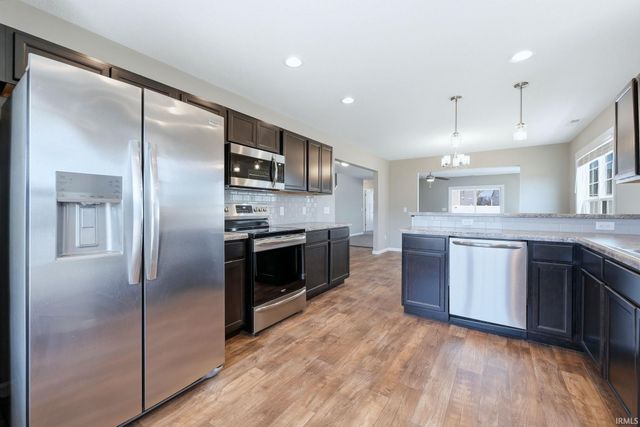 10491 Fieldlight Boulevard, Fort Wayne, IN 46835