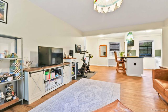 144-32 78th Avenue 2G, Flushing, NY 11367