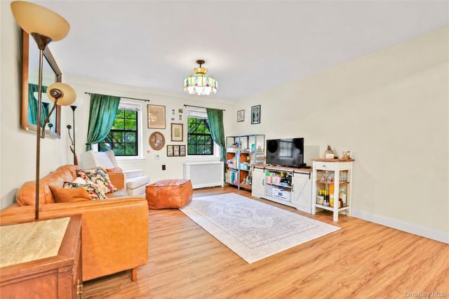 144-32 78th Avenue 2G, Flushing, NY 11367