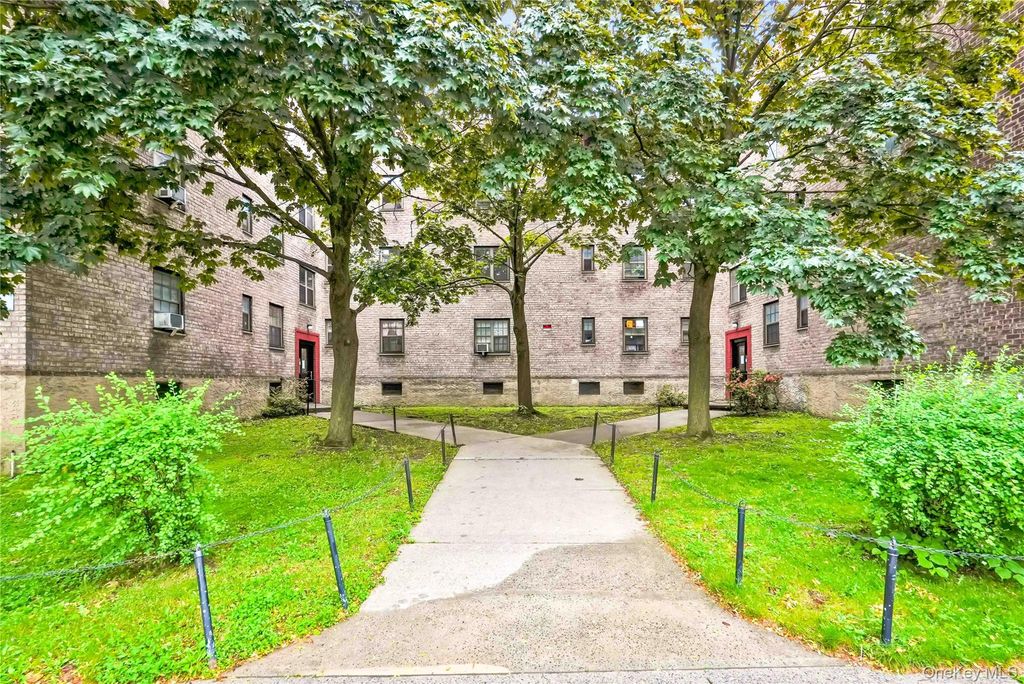 144-32 78th Avenue 2G, Flushing, NY 11367
