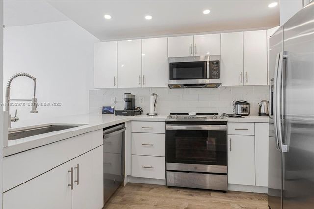 11532 SW 148th Path, Miami, FL 33196