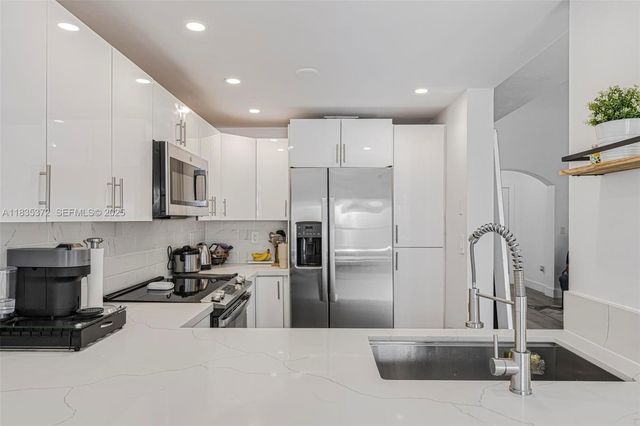 11532 SW 148th Path, Miami, FL 33196