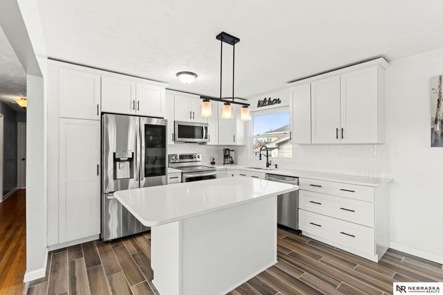 1629 N 107th Avenue, Omaha, NE 68114