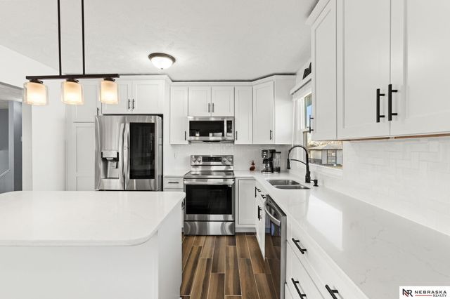 1629 N 107th Avenue, Omaha, NE 68114