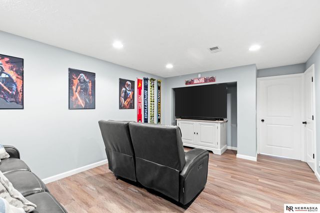 1629 N 107th Avenue, Omaha, NE 68114