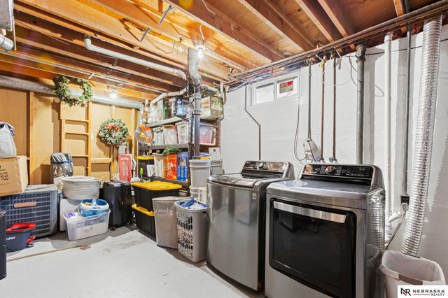 1629 N 107th Avenue, Omaha, NE 68114