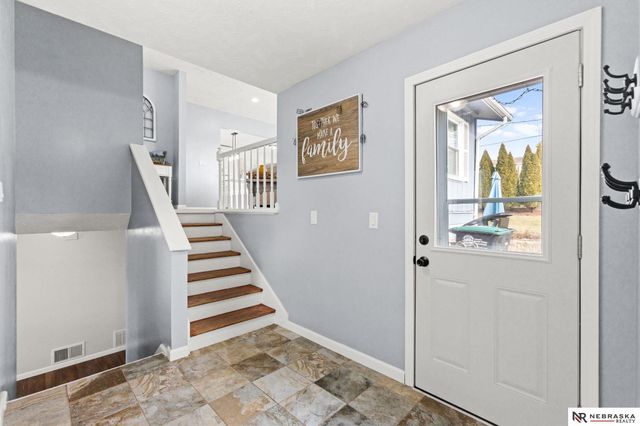 1629 N 107th Avenue, Omaha, NE 68114