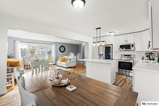 1629 N 107th Avenue, Omaha, NE 68114