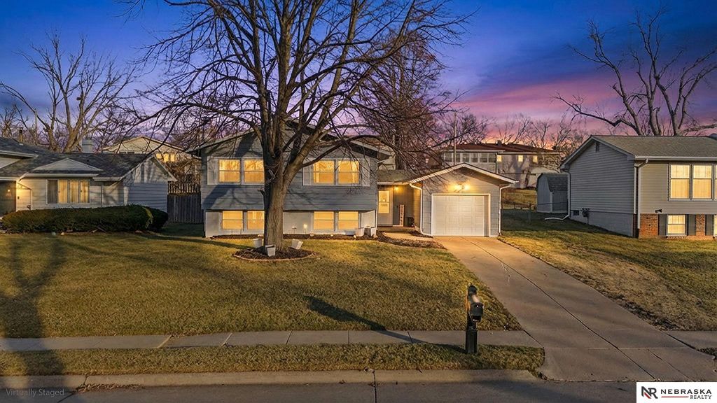 1629 N 107th Avenue, Omaha, NE 68114