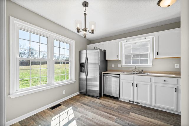 1657 Cedar Springs Ct, Clarksville, TN 37042