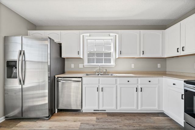 1657 Cedar Springs Ct, Clarksville, TN 37042