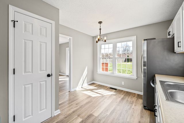 1657 Cedar Springs Ct, Clarksville, TN 37042