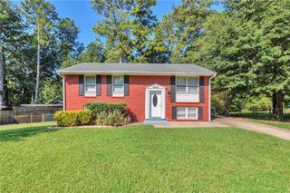 6671 Pelican Court, Riverdale, GA 30274