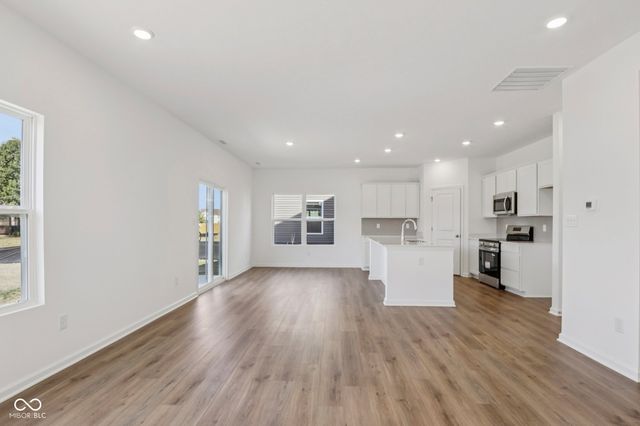 1673 Creek Bed Lane, Pendleton, IN 46064