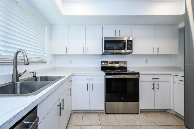 1001 W MARION AVENUE 11, Punta Gorda, FL 33950